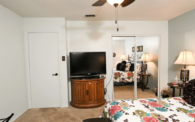 Room-comfortable Luxury, Superior Qualit