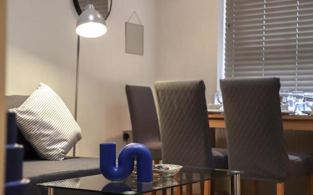 Cosy and modern two bedroom apartment - Snug House