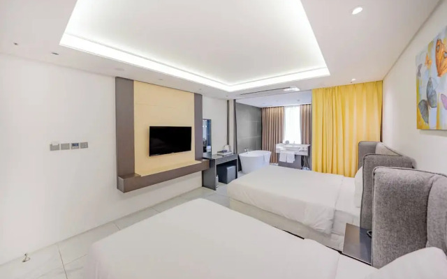 Waystone Seoubong Hotel