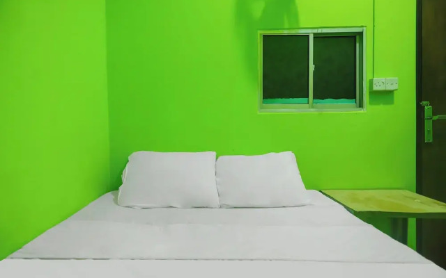 SPOT ON 92554 Budi Homestay SyariahNearGrand Batam Mall