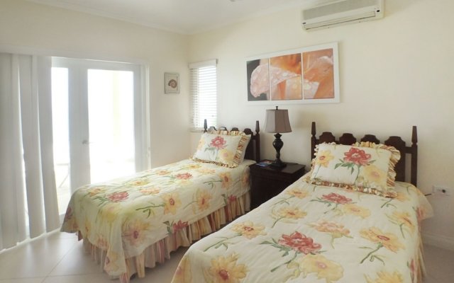 Je Suis Content, Silver Sands 3BR