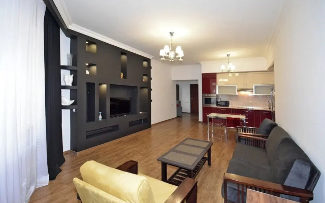 North Ave. Apartments by Luxe Group HH55