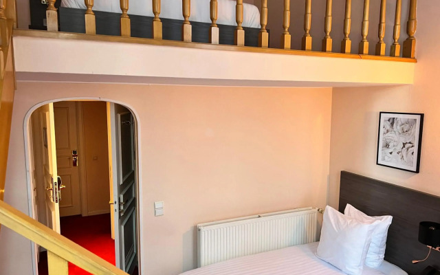 La Bourse Hotel