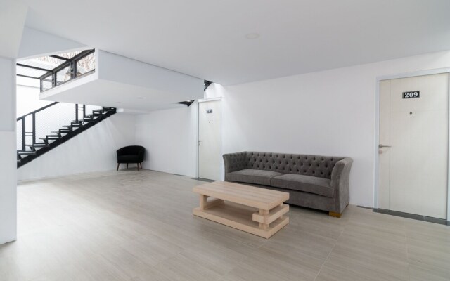 OYO 1604 Prime Gejayan Residence Near RS Panti Rapih