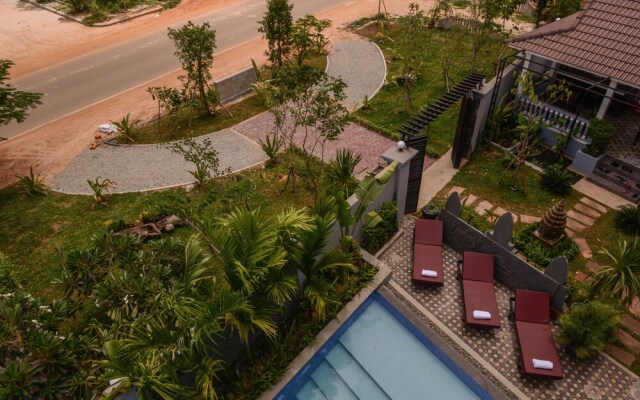 The Villa Secret Garden
