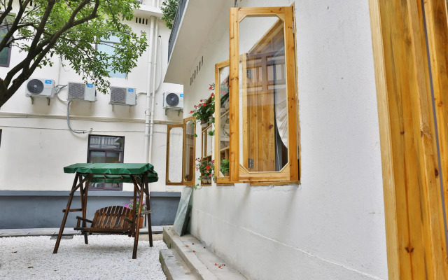 Qiandaohu Blue Mountain Youth Hostel