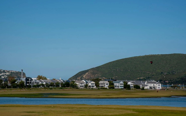 Waterfront- 11 South Quay