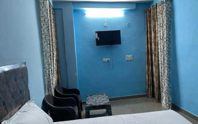 Spot On 88657 Hotel Dazi Star