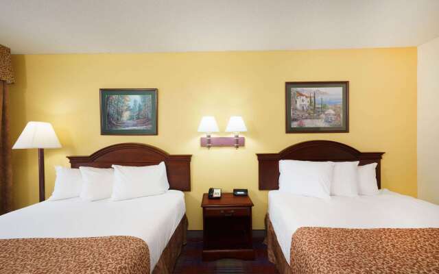 Travelodge by Wyndham Montgomery East