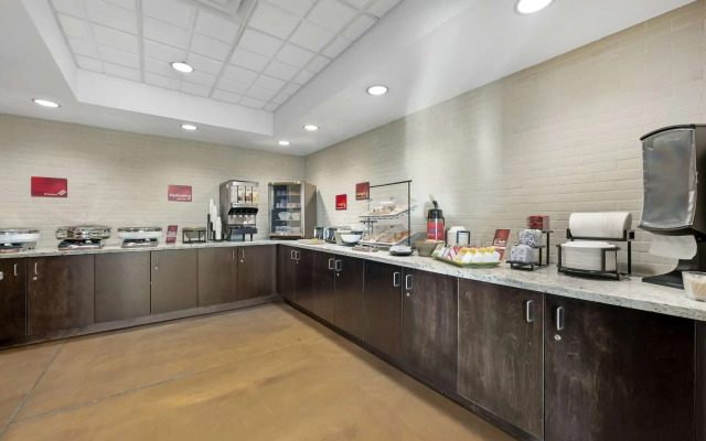Best Western Plus Lakeview Hotel