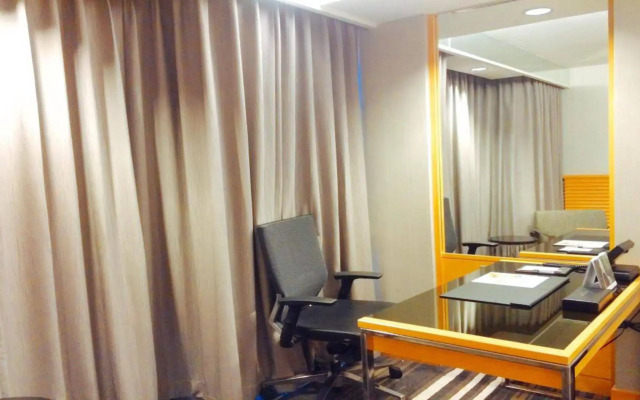 Lao Plaza Hotel