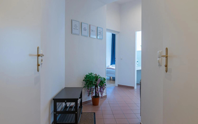 Yeshello Elegant Apartment near Central Vienna