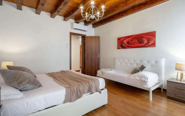 Design Palace Apartments