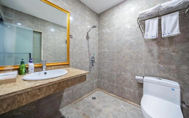 Zhongxian Qiaolin Hotel