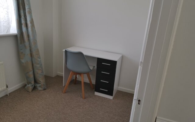 BookedUK - NEW Large duplex apartment