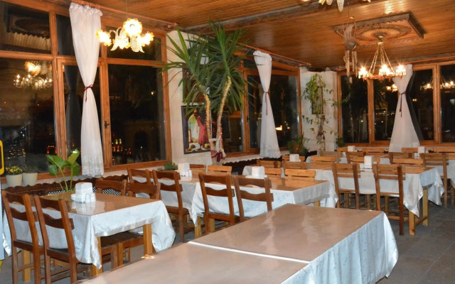 Travel Inn Cave Hotel
