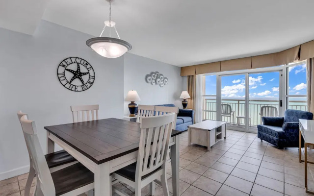 Carolinian Resort 2032