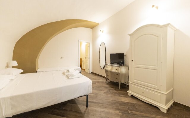 Via Carlo De Cesare 56 - Camera 2