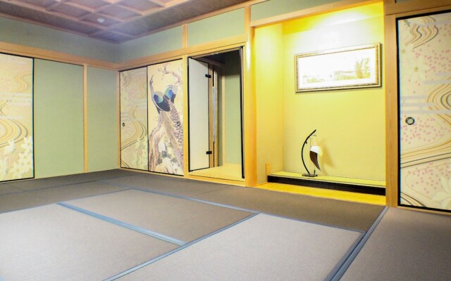 Gold House Namba Minami