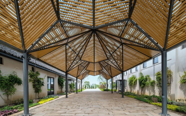 Jiangnan House  Yangcheng Lake