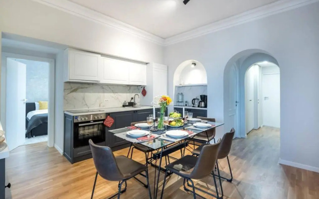 Sunny 3BR Midtown Flat - Amazing View Balcony
