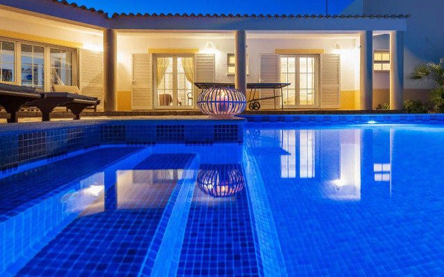 Villa Dome by OCvillas