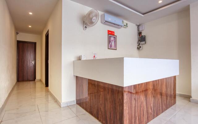 OYO 42743 Hotel Midway