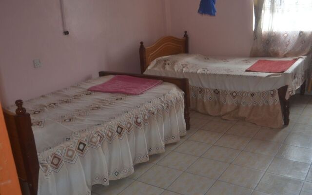 Maendeleo Parkview Hotel