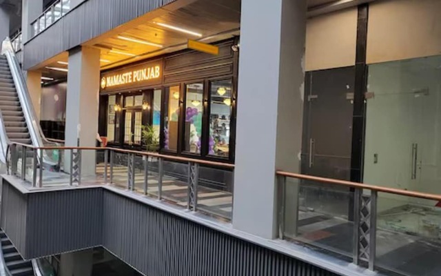 Luxury Deluxe Suite by Gt Studios