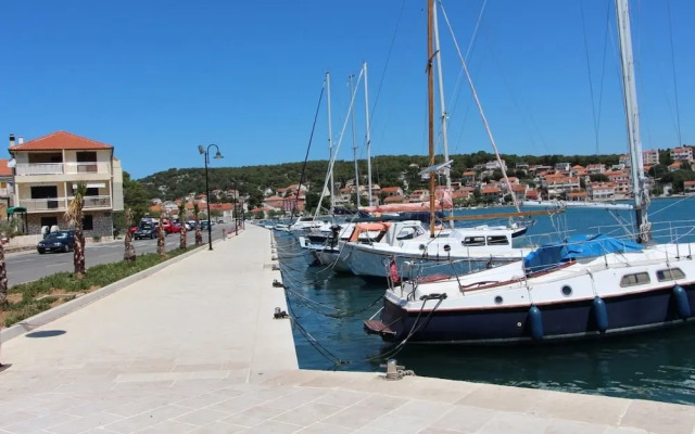 Ante - Close to the sea - H