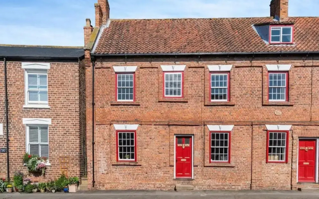 Papist Hall Cottages