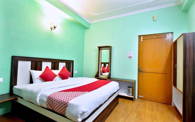 OYO 12740 Hotel Amandeep