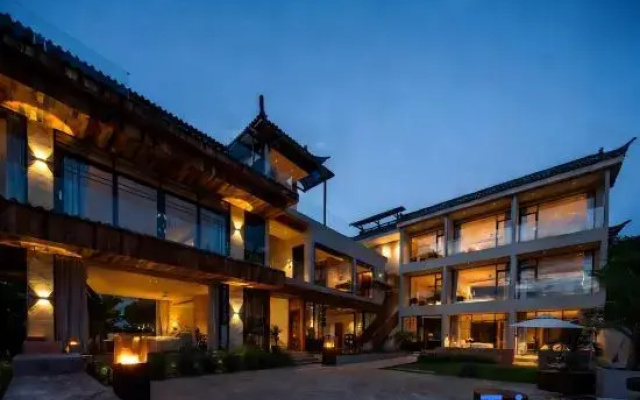 Mu Yun Ting Feng・360° Sea View, Cangshan Sunset Cloud Breeze Resort (Dali Erhai Store)