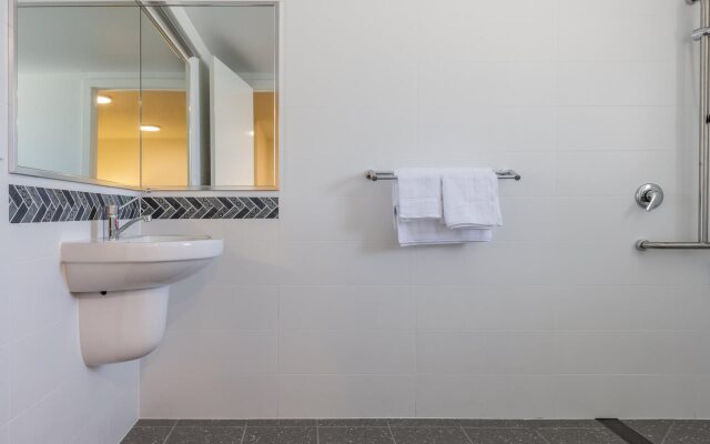 MAS Country Club Maclean Motel