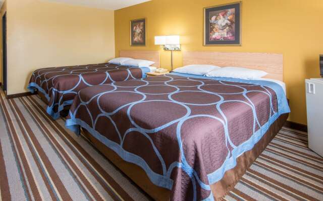 Super 8 by Wyndham Medina