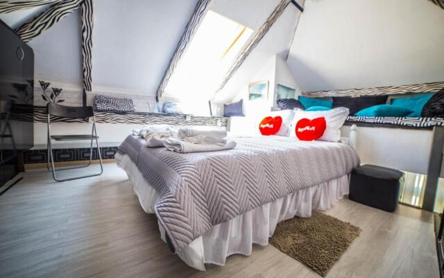 COMFORTABLE APARTMENT in the old TBILISI