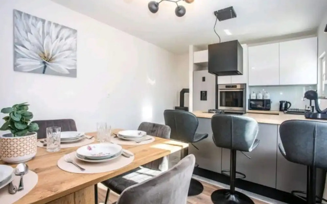 Bruno - Modern Apartment With Pool - A1