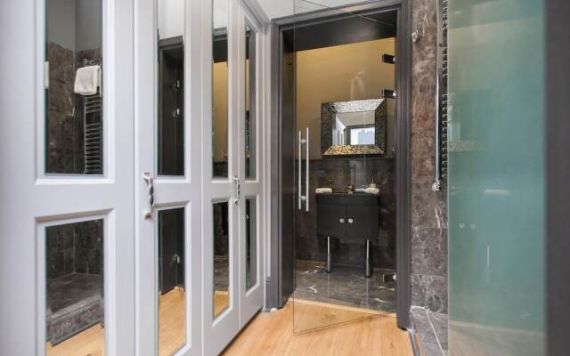 1 Bedroom Apartment w Kitchen