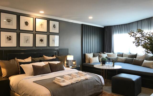 Stay in Style The Heart of Nimman R306B