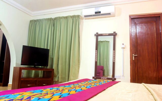 Mahogany Lodge, Cantonments