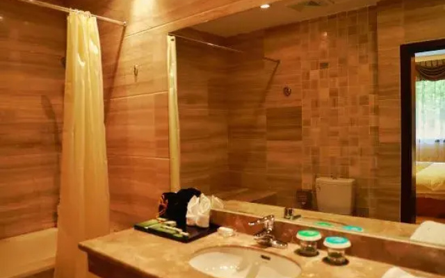 Luming Hotel