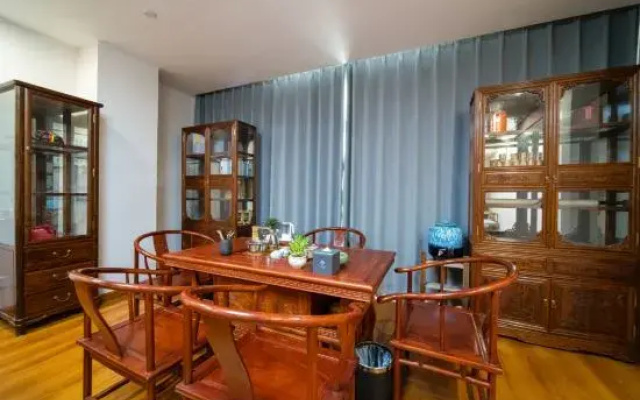 Stranger Light House Hotel (Yantai Laizhou Culture West Street Branch)