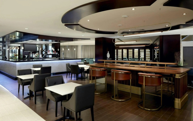 Sheraton Montreal Airport Hotel