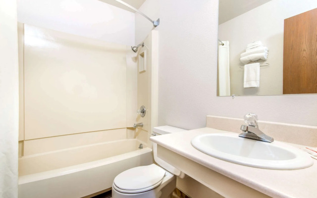 Super 8 Missoula/Brooks Street