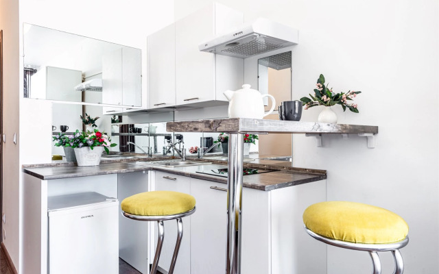 AHause на Малышева 42а