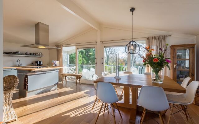 Spacious Bungalow With Enclosed Garden