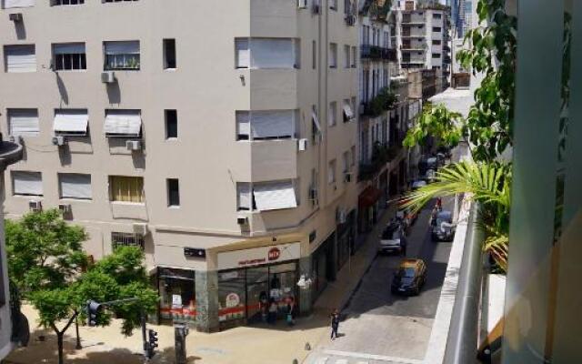 Modern Studio with private Balcony in San Telmo