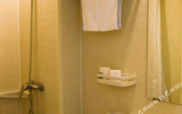 Qingzhu Huaduo Express Hotel (Qingdao Tongfu Road Women's and Children's Hospital)