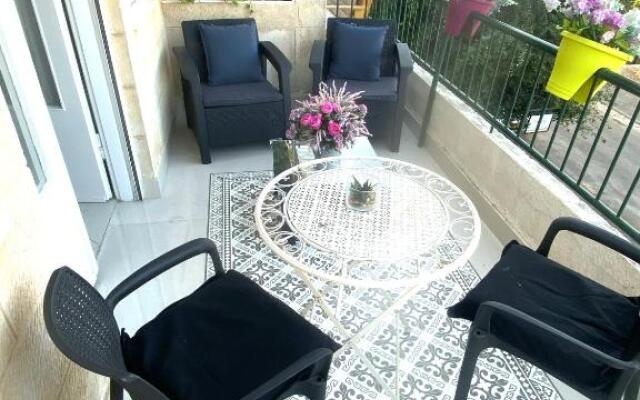 3 Rooms + Parking Hameyasdim 36