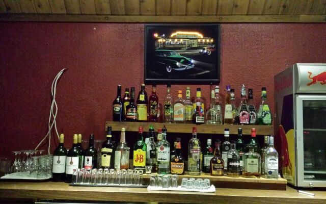 Jolly Roger Inn & Resort